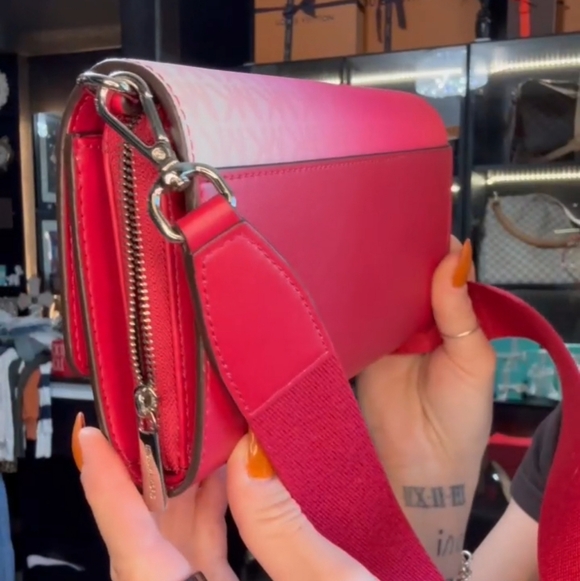 3pc Michael Kors Jet Set Large Ombré Signature Logo Crossbody & Wallet Bundle - Picture 6 of 16